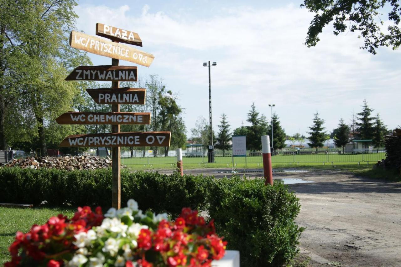 Camping Oaza Blonie Kornik Domki Standard Plus - 3 Pokoje Экстерьер фото